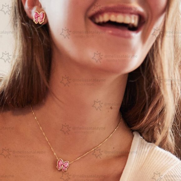 Haley Bow Gold Short Pendant Necklace - Picture 4 of 4